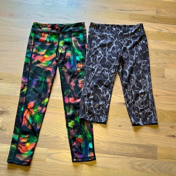 Two Pairs Old Navy Active Workout Leggings - Picture 1 of 6